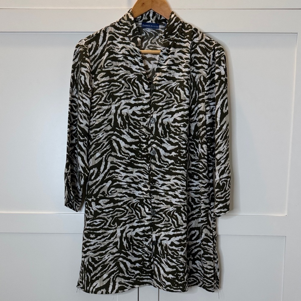 Karen Scott Zebra Print Women's Top Button Front size Medium - Picture 1 of 12